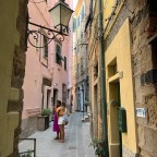 The Difference Between Being a Traveler and a Tourist: How to Get Off the Beaten Path